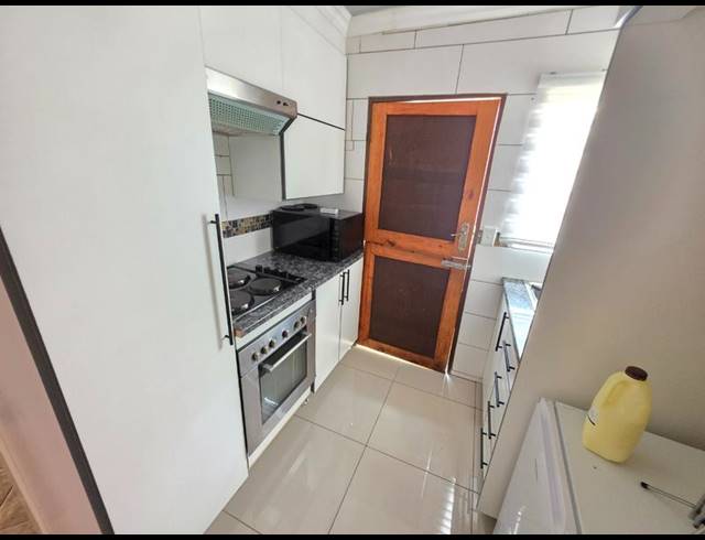 3 BEDROOM HOUSE FOR SALE IN THE ORCHARDS